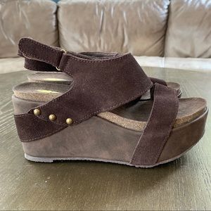 Leather platform wedge sandal